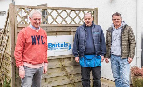 Team von Bartels Gebäude- und Büroreinigung aus Hamburg Neuengamme